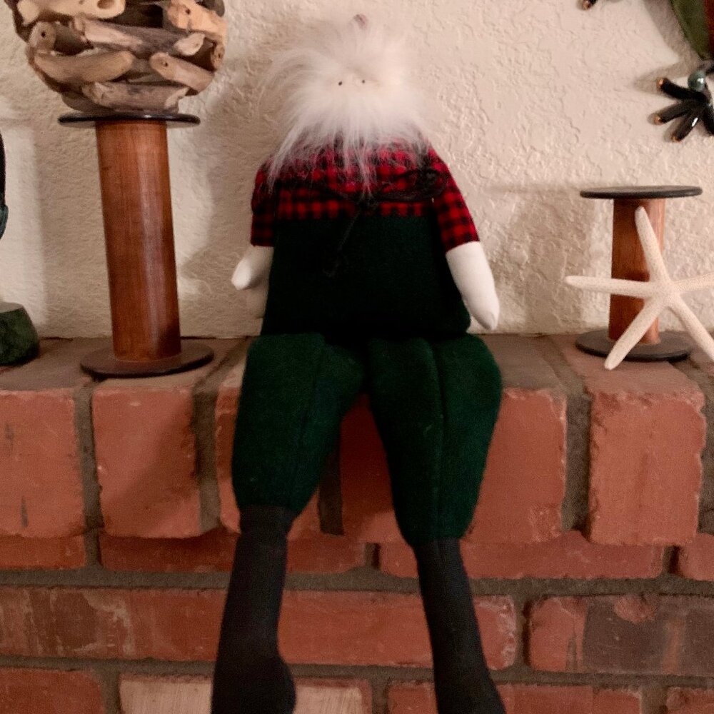 Shelf sitter Woodsman